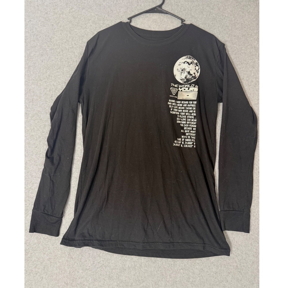 RGSTR Long Sleeve Shirt Mens Medium Black The World Is Yours Astronaut No Limit